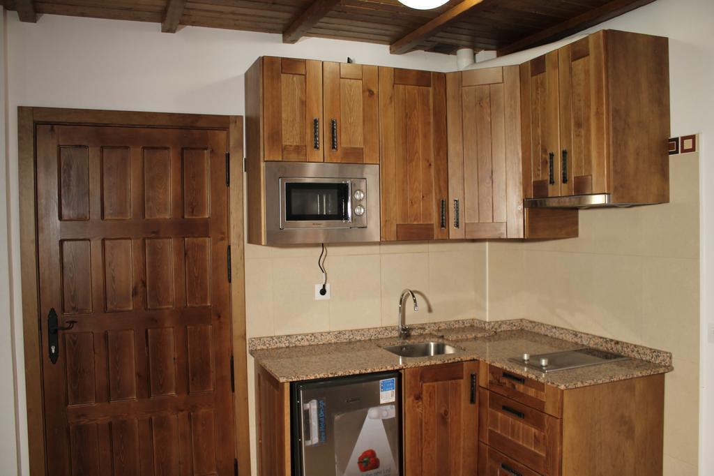 Apartamentos Real Fabrica Hojalata Júzcar Pokoj fotografie